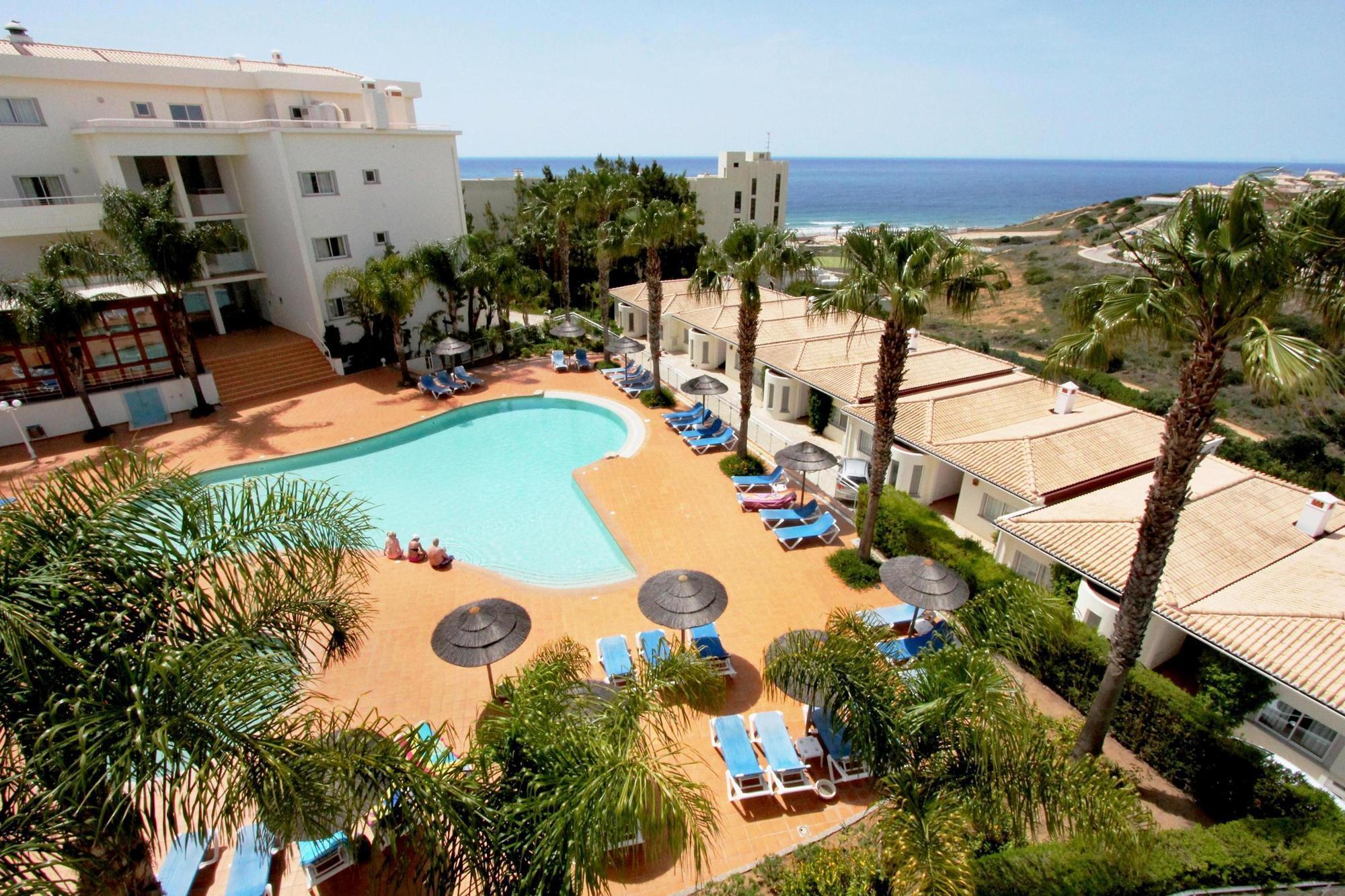 Vila Mos - Beach Resort Lagos Bagian luar foto