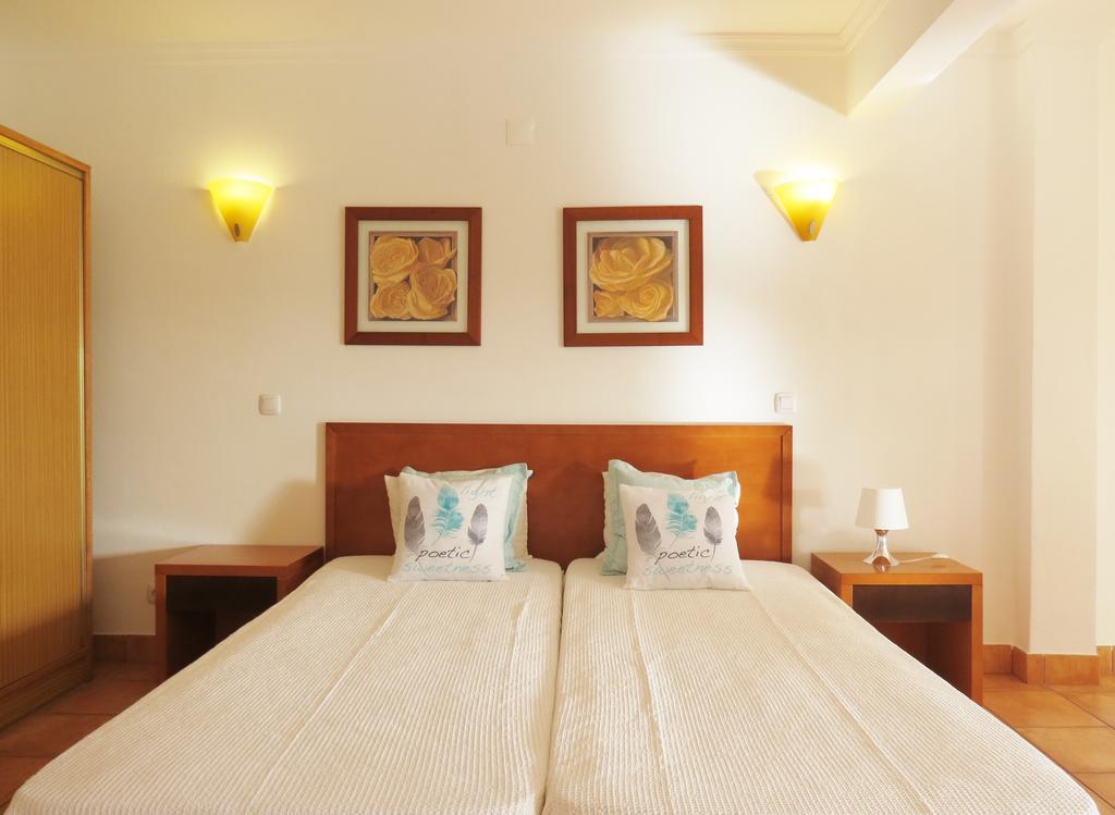 Vila Mos - Beach Resort Lagos Bagian luar foto